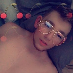 Meet your Posher, Dennis